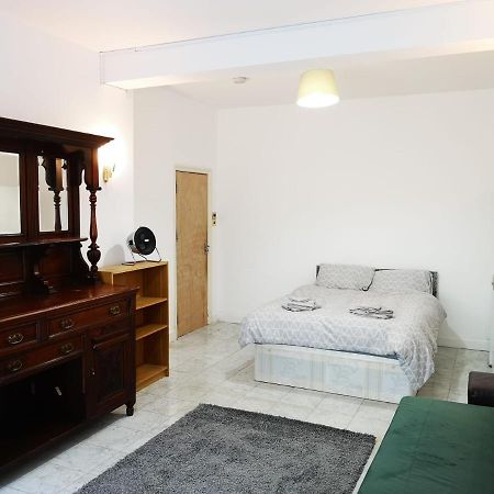 Large Spacious Property In Zone 2 London Kültér fotó